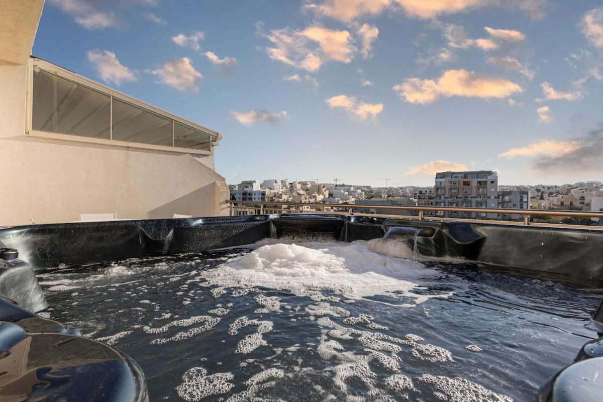 Warmth & Waves Penthouse Appartamento San Giuliano